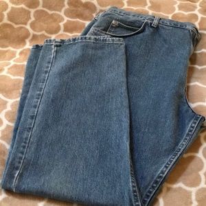 Wrangler men's blue jeans size 40x32 relaxed fit